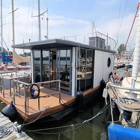 Hausboot Aava Bateau-hôtel *