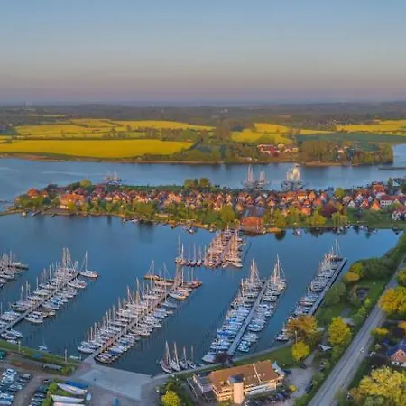 Bateau-hôtel Hausboot Aava *