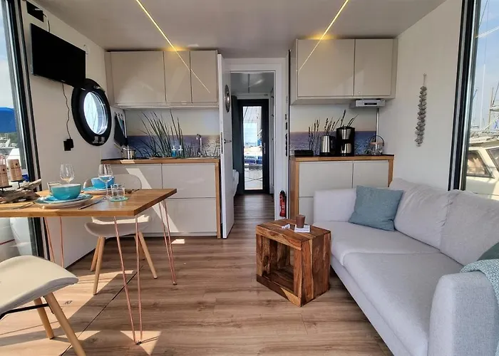 Båthotell Hausboot Aava Schleswig